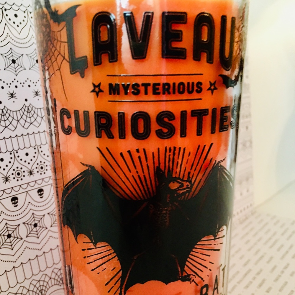 Halloween Laveau Vampire Bat Candle Pumpkin Scent - Picture 6 of 7